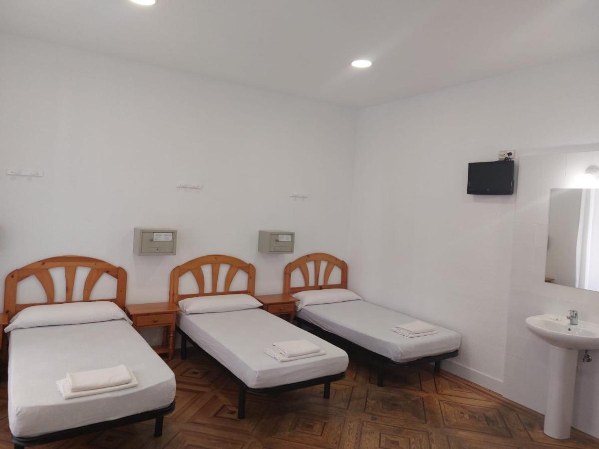 Hostal Miralva Madrid Extérieur photo