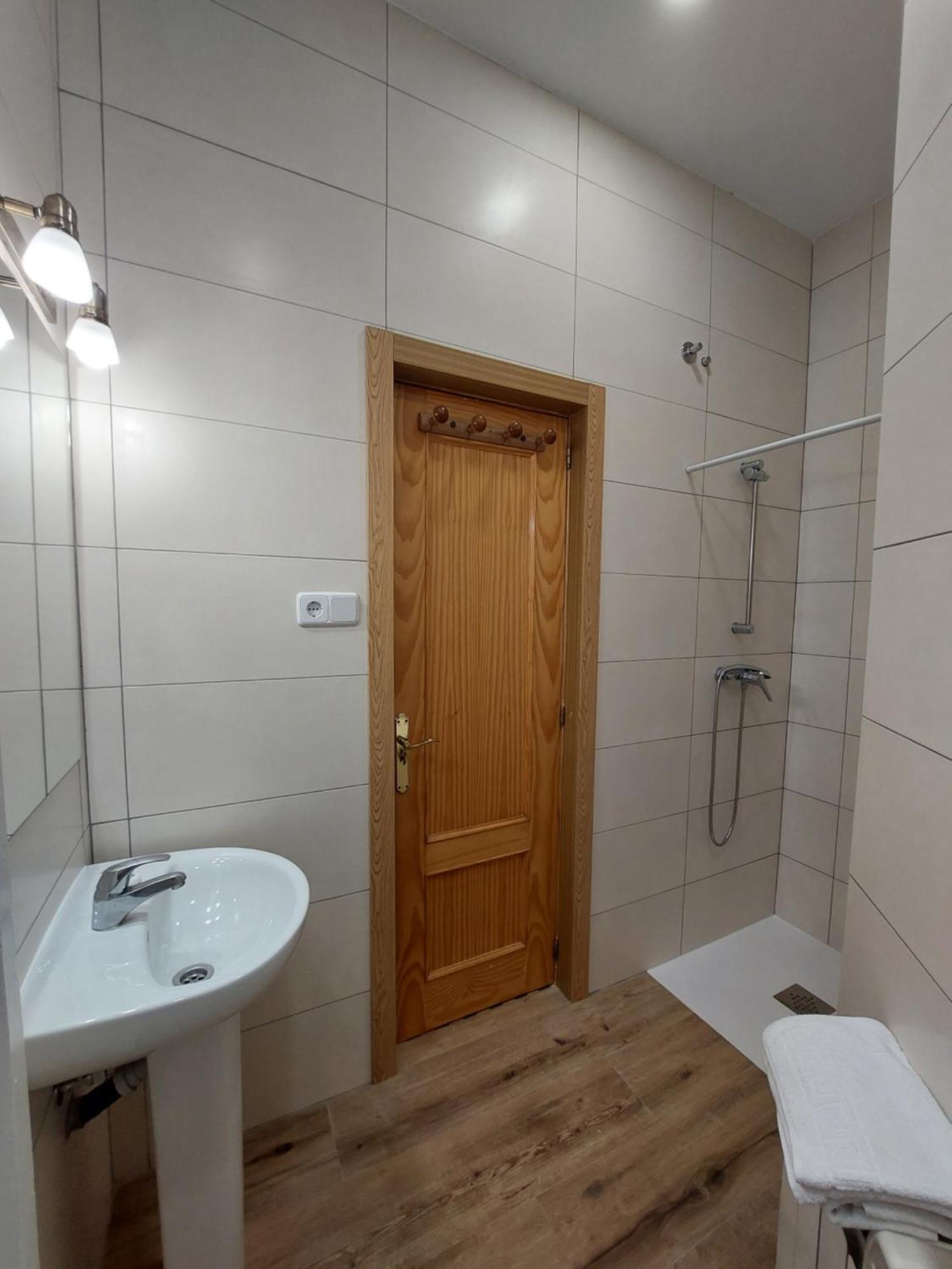Hostal Miralva Madrid Extérieur photo